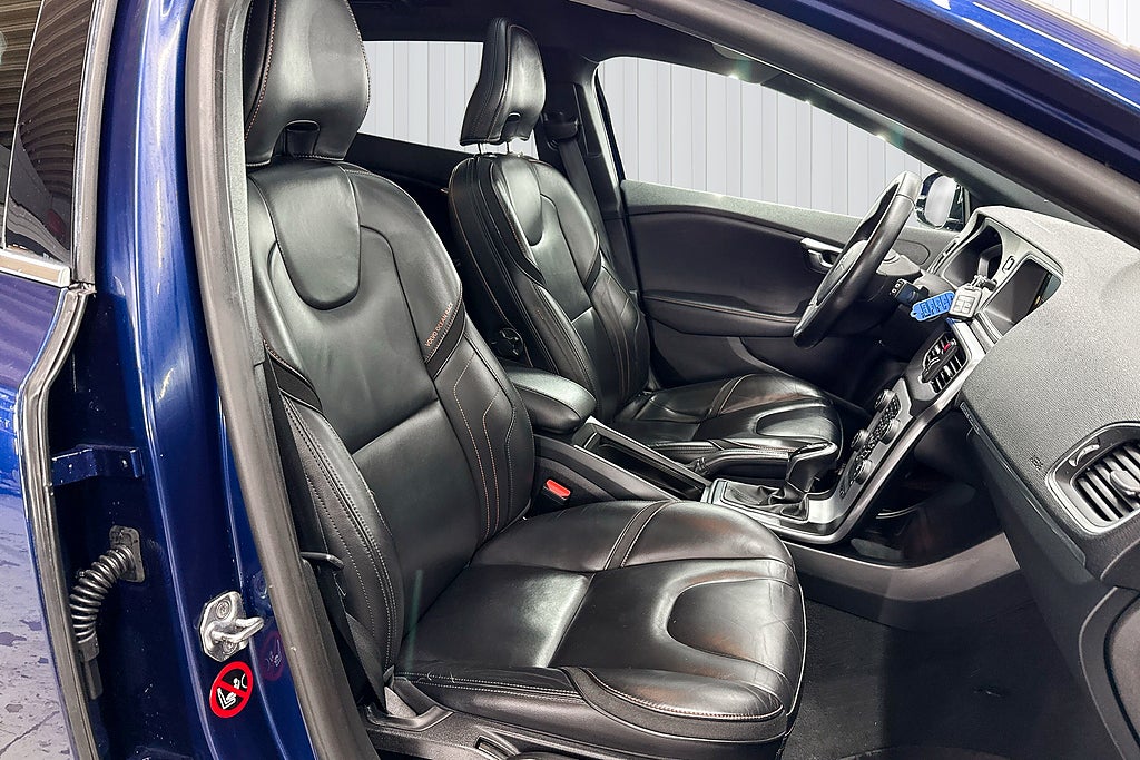 Volvo V40 Cross Country 2016