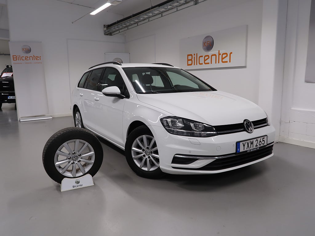 Volkswagen Golf Sportscombi 1.0 TSI  V-Däck ingår-Carplay-P-sensorer
