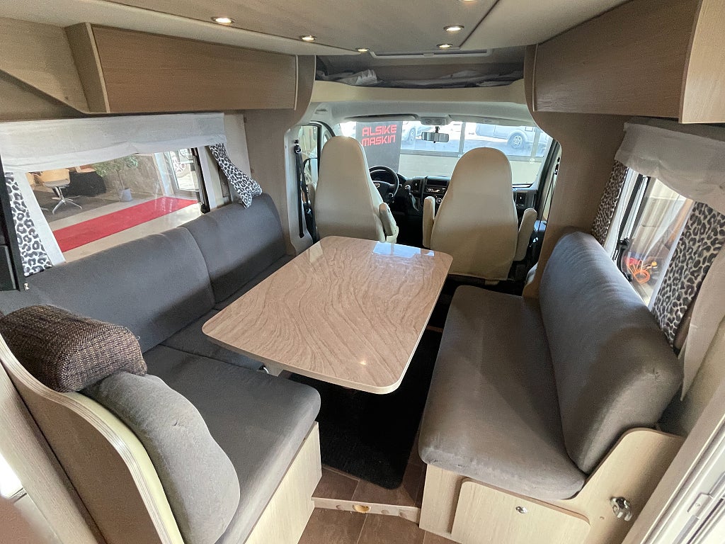 Bürstner Ixeo 585 / Taksäng / Under 6m / B-kort / Solcell / AC-Bodel /  - Bürstner