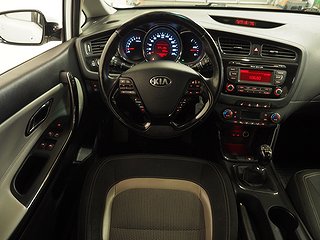 Halvkombi Kia Cee´d 15 av 21