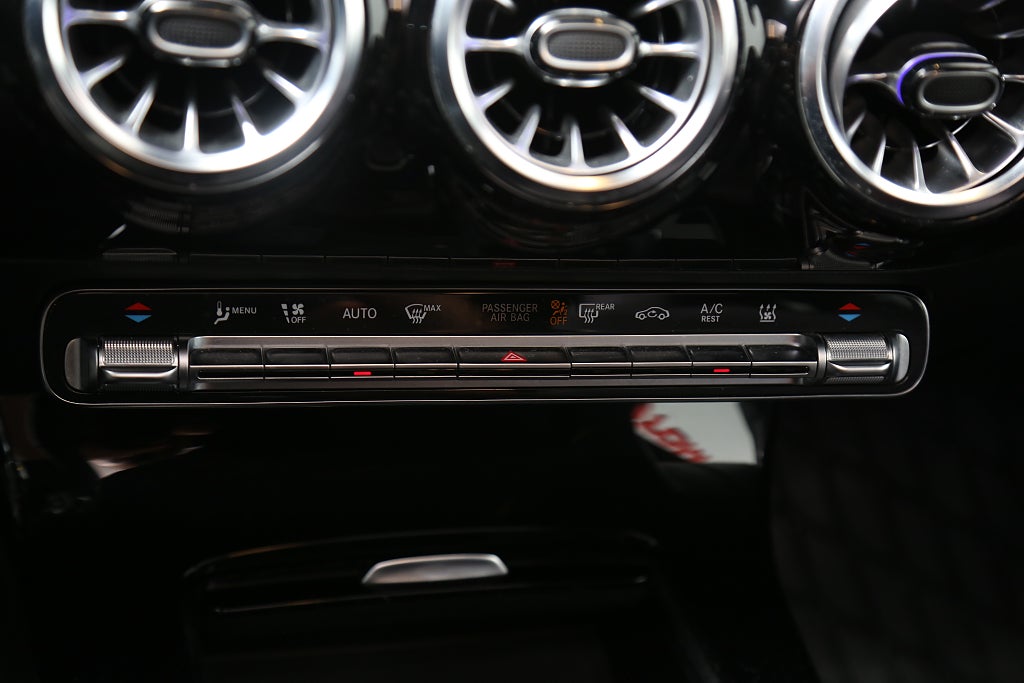 Mercedes-Benz CLA 250 e Shooting Brake 8G-DCT AMG Line Pano Drag Leasbar