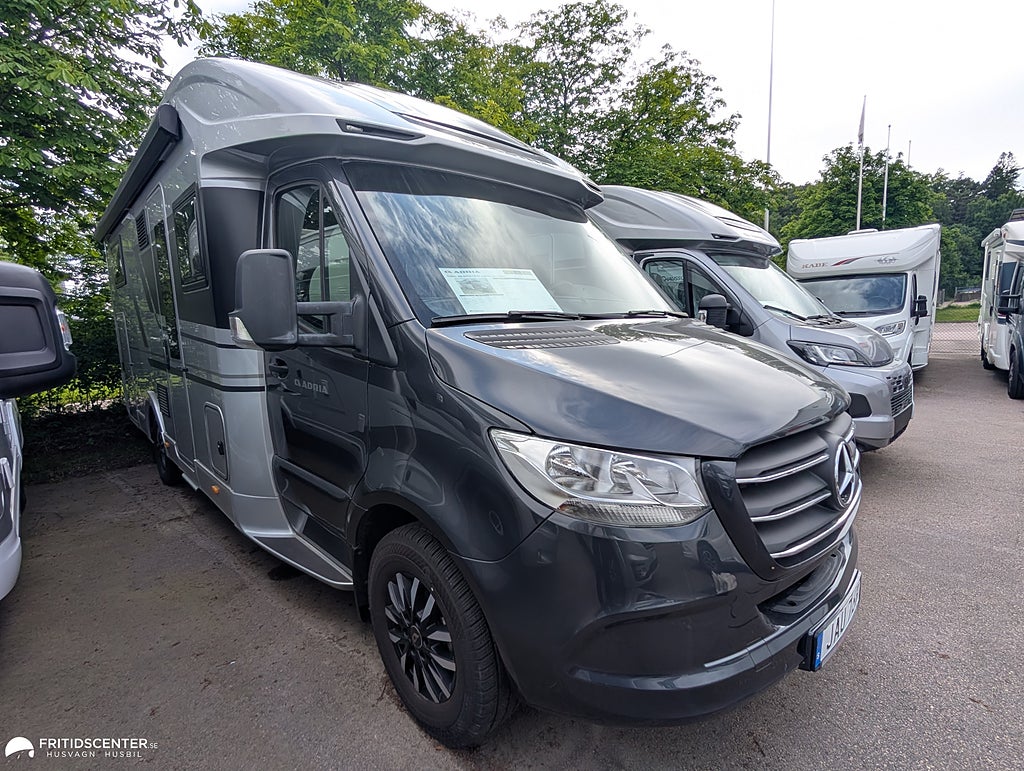 Adria Coral MB 670 DL Supreme *Året runt bil / Face to Face / Garage