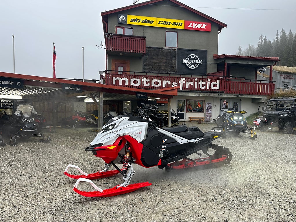 Lynx Shredder RE 3700 850 E-Tec -27 