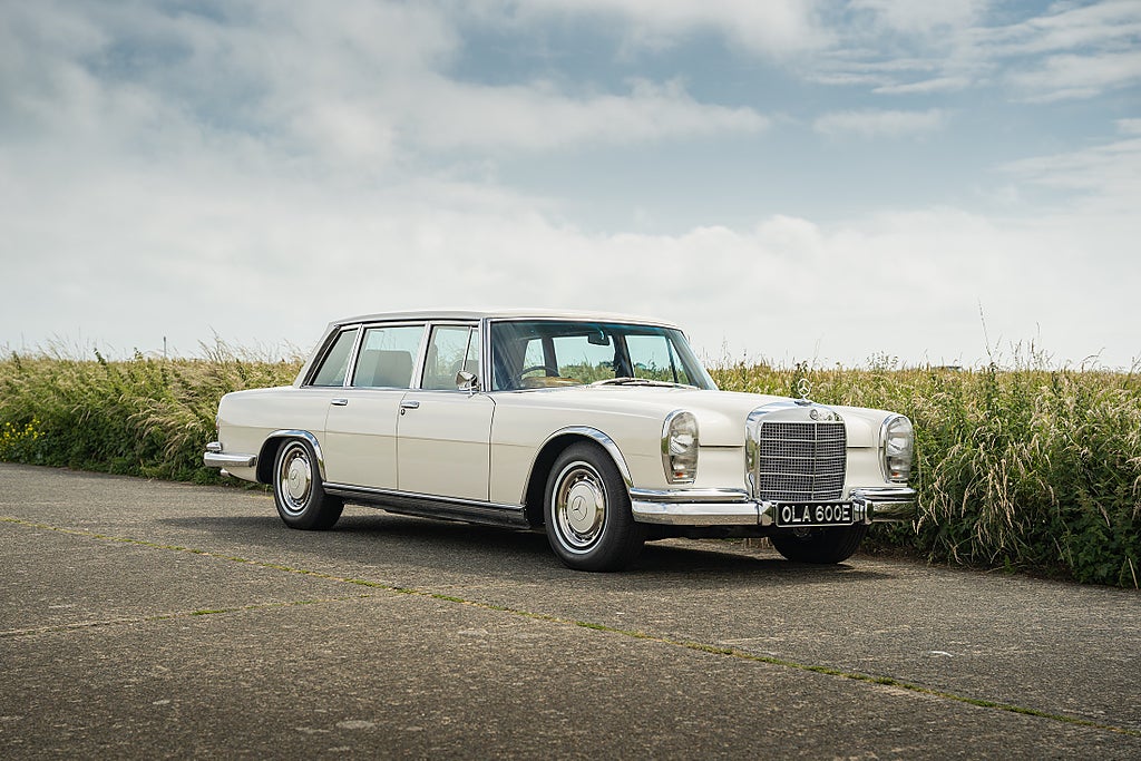 Mercedes-Benz 600 SWB.