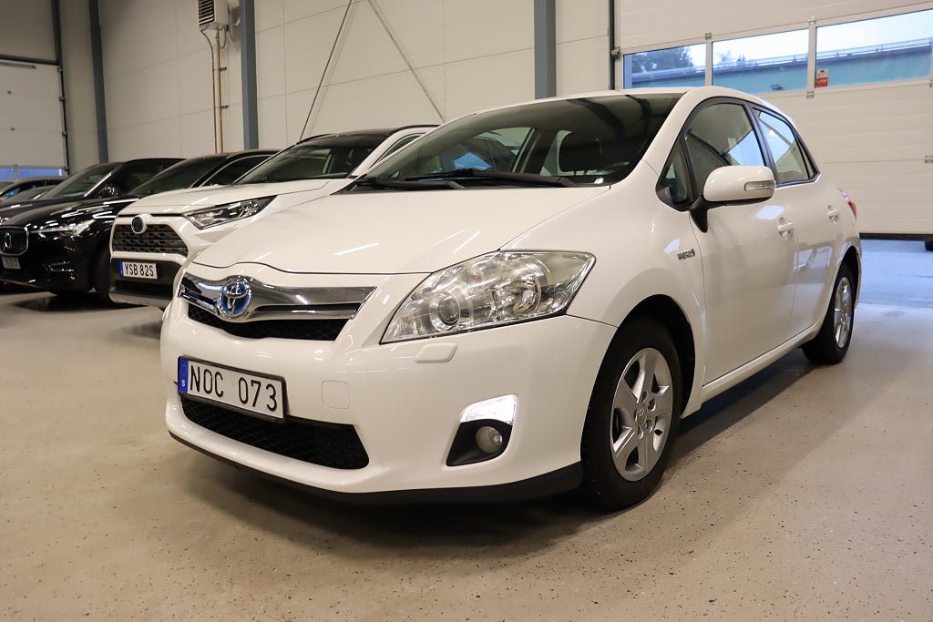 Toyota Auris Hybrid e-CVT HSD Plus 2-Ägare 136hk