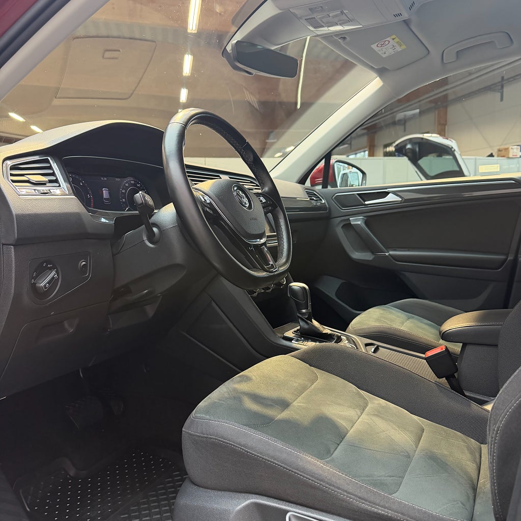Volkswagen Tiguan 2.0 TDI DPF 4Motion GT Cockpit Backkamera Värmare Drag