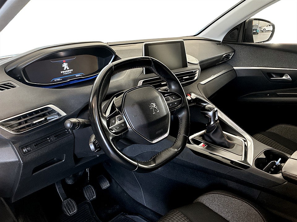 Bild på Peugeot 3008 Active 1.2 PT 130hk DRAG BACKSENSORER