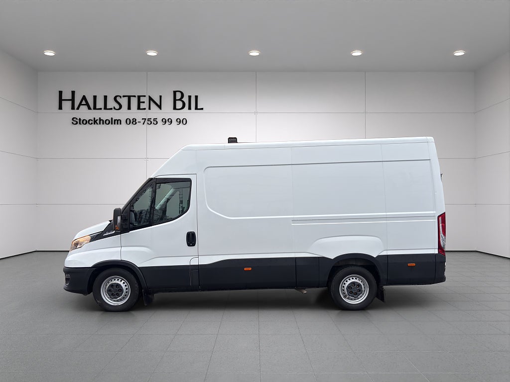 Iveco Daily Automat L3H2 Webasto Drag Moms 3-Sits Lågmil