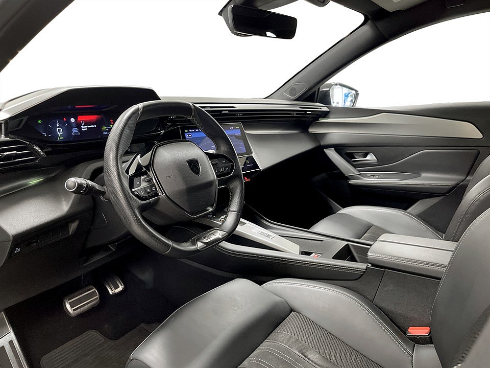Bild på Peugeot 408 GT 1.2 PT 130hk Aut B-KAMERA CARPLAY