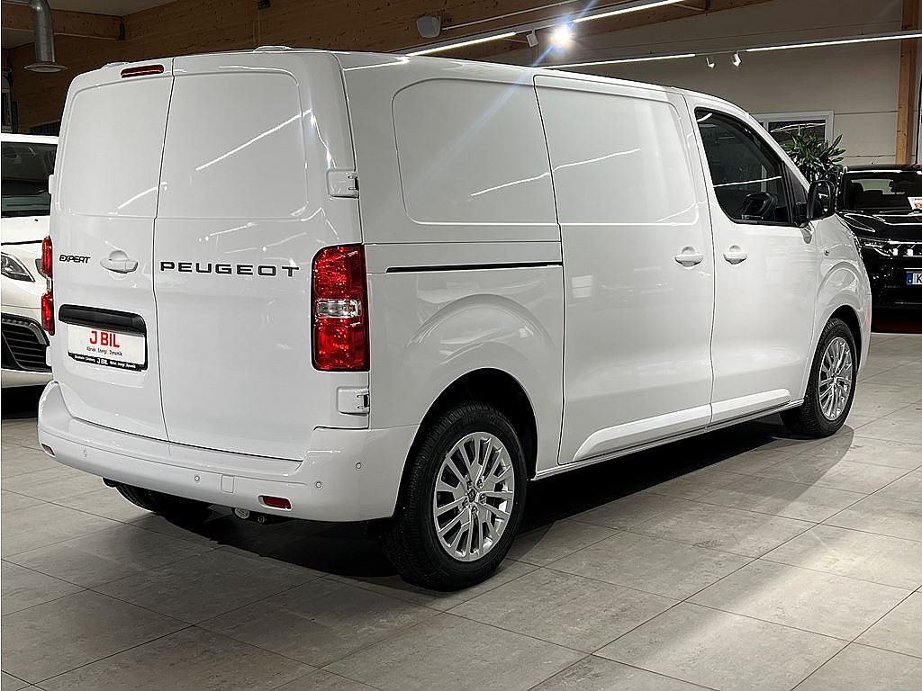 Bild på Peugeot Expert Plus BlueHDi 145hk L2