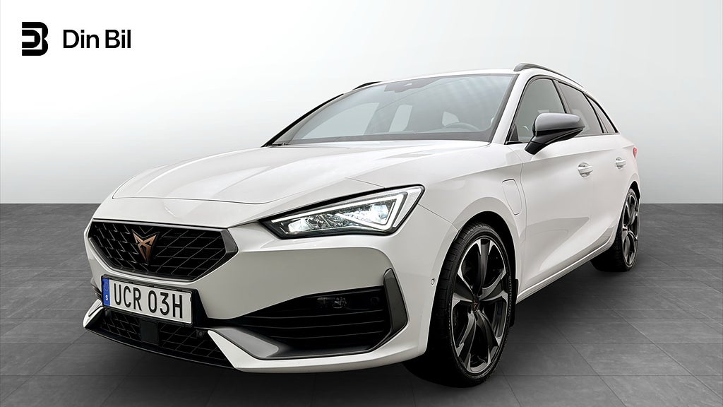 Cupra Leon Sportstourer VZ 1,4 e-HYBRID 245HK / Drag / Kamera