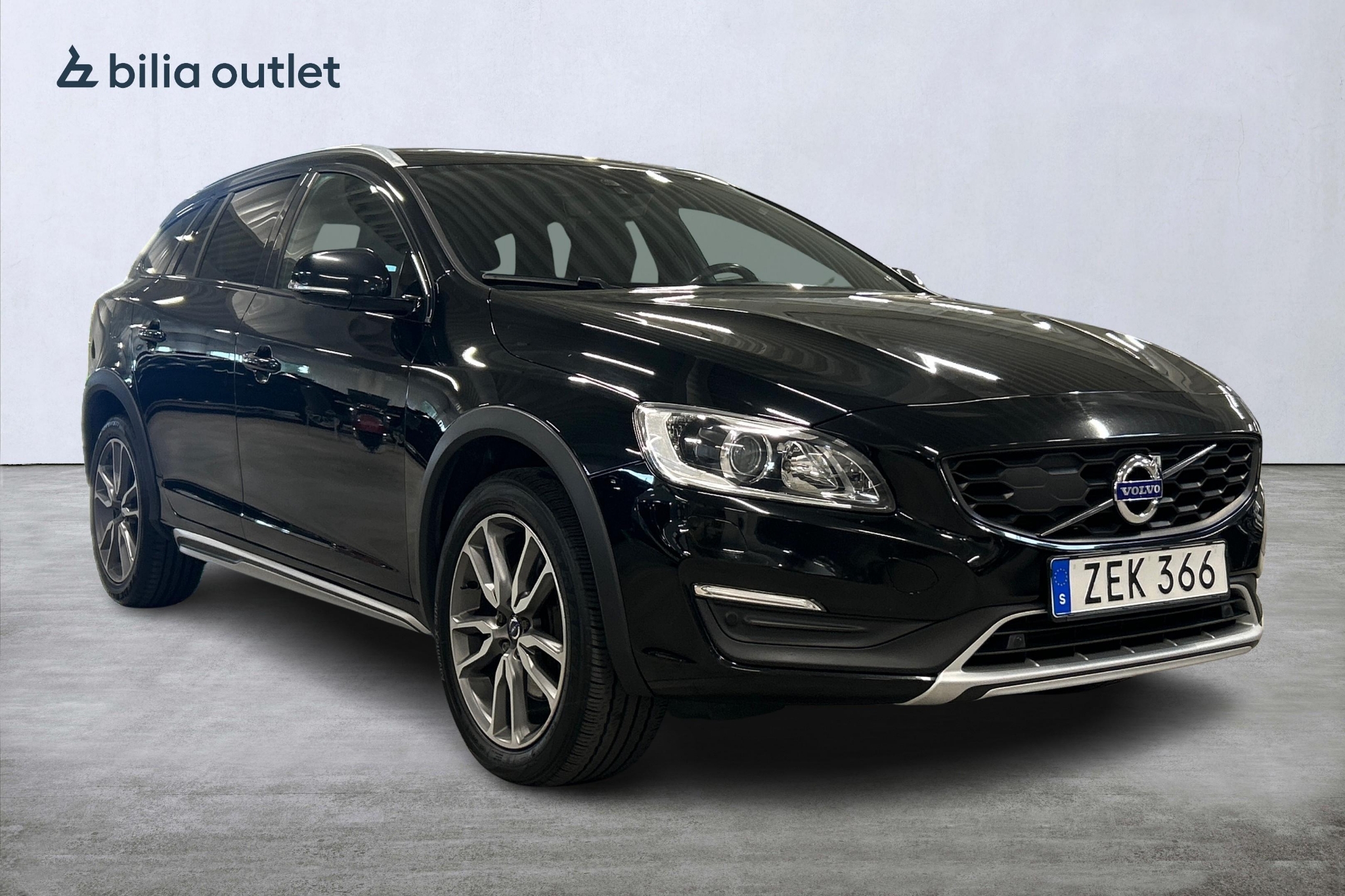 Volvo V60 Cross Country 2018, kuva 4/10