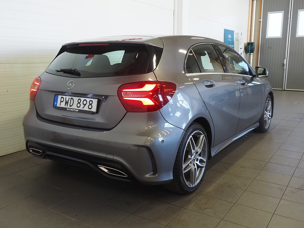Mercedes-Benz A 180 d 7G-DCT AMG Line Kamera Pano Navi Låga mil 2018
