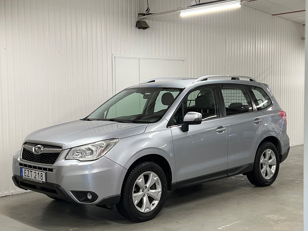 Subaru Forester 2.0 4WD Backkamera Drag 1-ägare