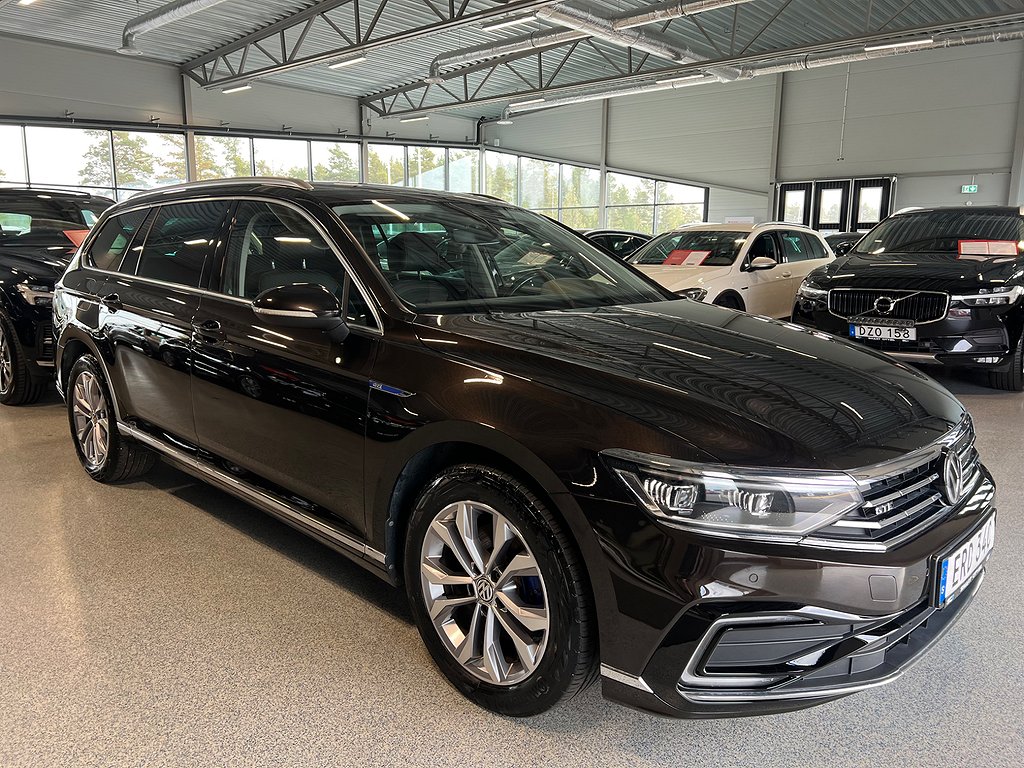 Volkswagen Passat Sportscombi GTE Cockpit Skinn RÄNTA 4,99%