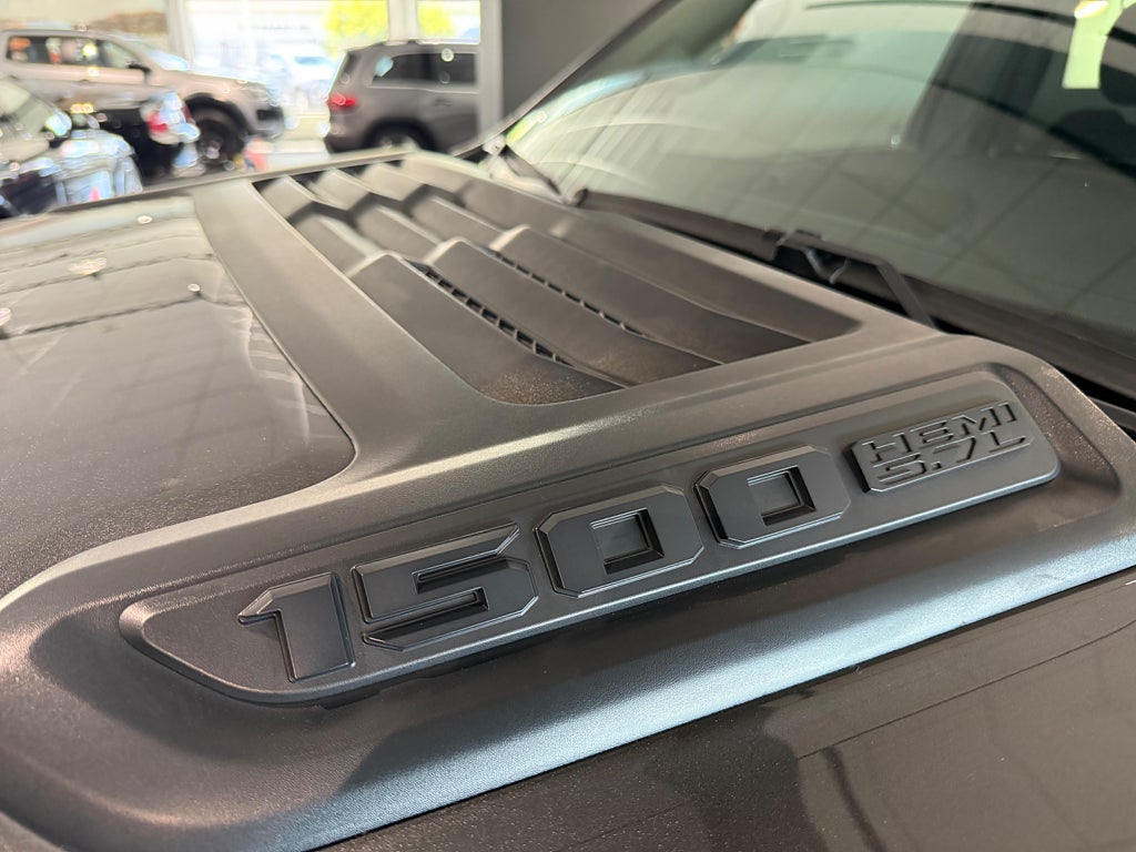 Dodge RAM 1500 Crew Cab 5.7 V8 HEMI 4×4 NIGHT Edition - bild 14