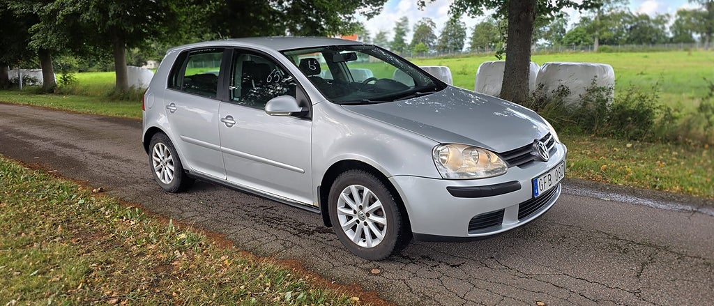 Volkswagen Golf 5-dörrar 1.6 Trendline Euro 4, Svensksåld,  Går m. bra