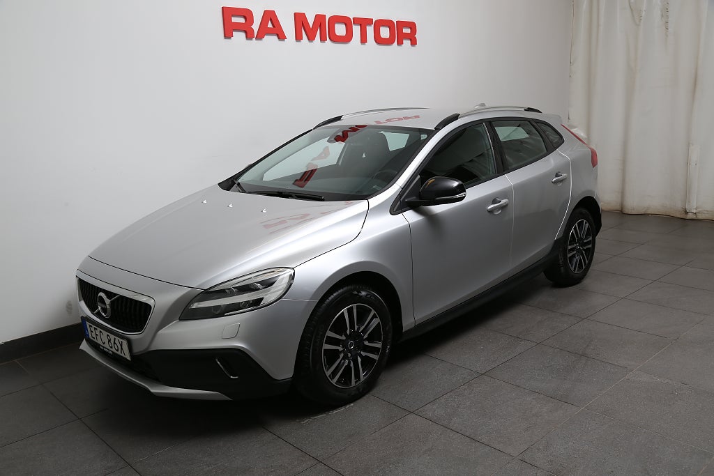 Volvo V40 Cross Country D3 150hk Adv Edition Kamera Värmare Drag 2019