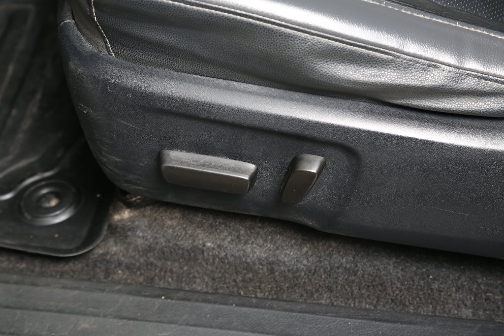 Toyota Hilux Dubbelhytt 2,8 Invincible 204hk 4WD JBL Skinn Navi Kåpa 2021