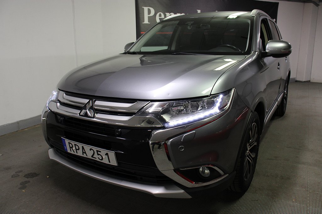 Mitsubishi Outlander 2.2 Di-D 4WD Comfort 7 Sits Drag Värmare 