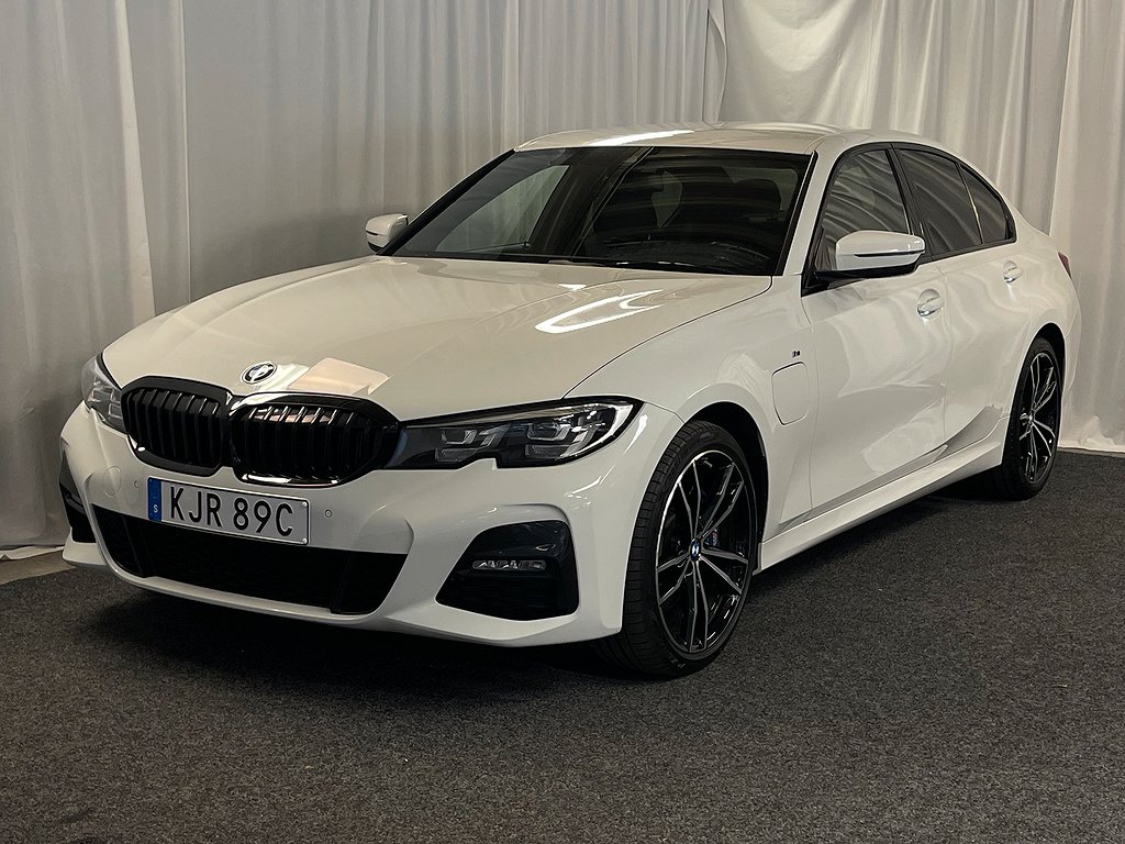 BMW 330e Sedan Aut M Sport HiFi 19" Rattvärme Dragkrok 