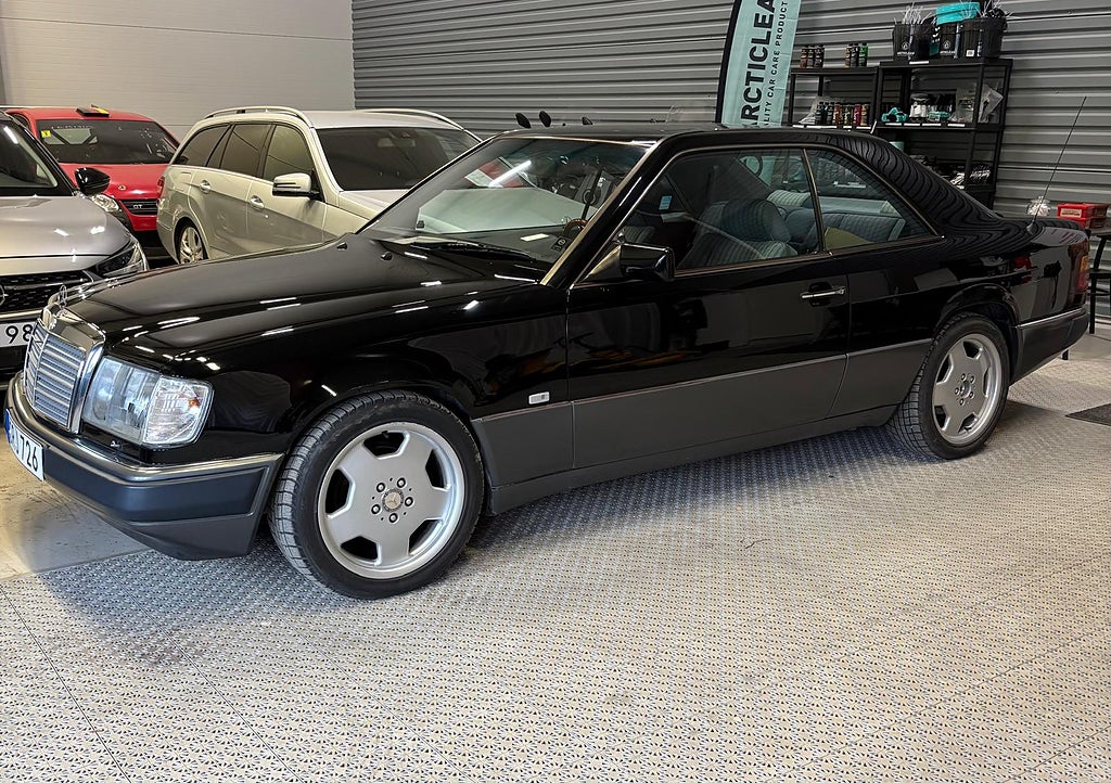 Mercedes-Benz 230 CE Coupé