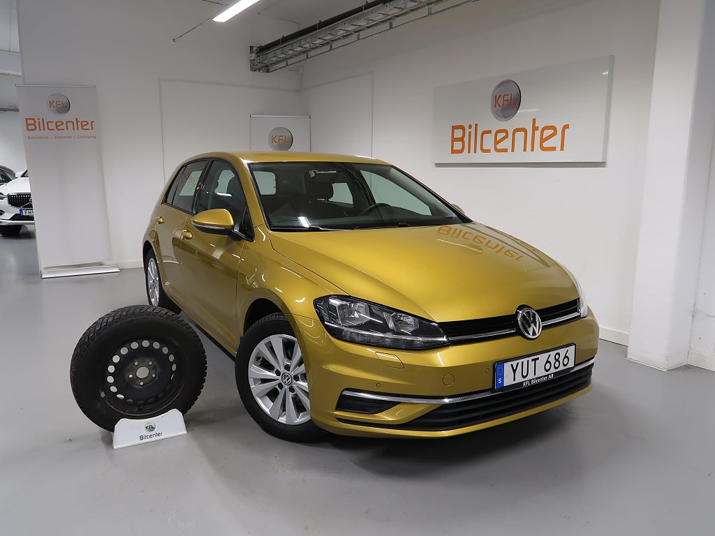 Volkswagen Golf 5-dörr 1.0 TSI V-Däck ingår CarPlay-AdaptivFH-ParkPilot
