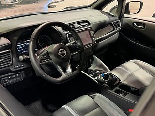 Halvkombi Nissan Leaf 10 av 24