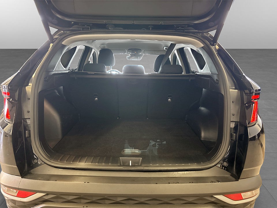 Bild på Hyundai Tucson Essential HEV 1.6 GDI 230hk Aut B-KAMERA NAVI