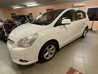 Toyota Verso 1.8 Manuell / Euro 5 / 7 sits / Panorama