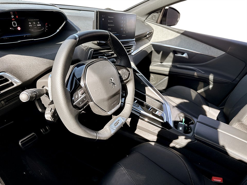 Bild på Peugeot 5008 GT 1.2 PT 130hk Aut 7-SITS B-KAMERA CARPLAY