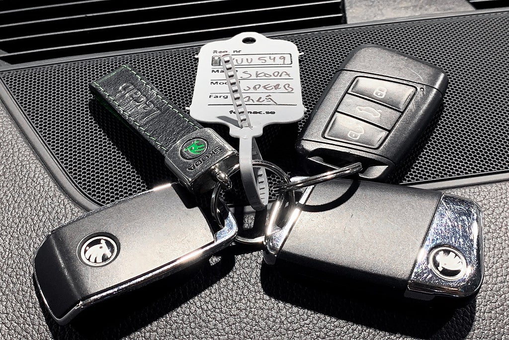 Skoda Superb 1.5 TSI | Business Ed | Drag | Kamera | Värmare 2019