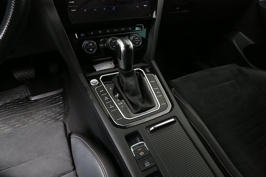 Volkswagen Passat GTE 218hk DSG Sportscombi Navi Kamera Drag 2020