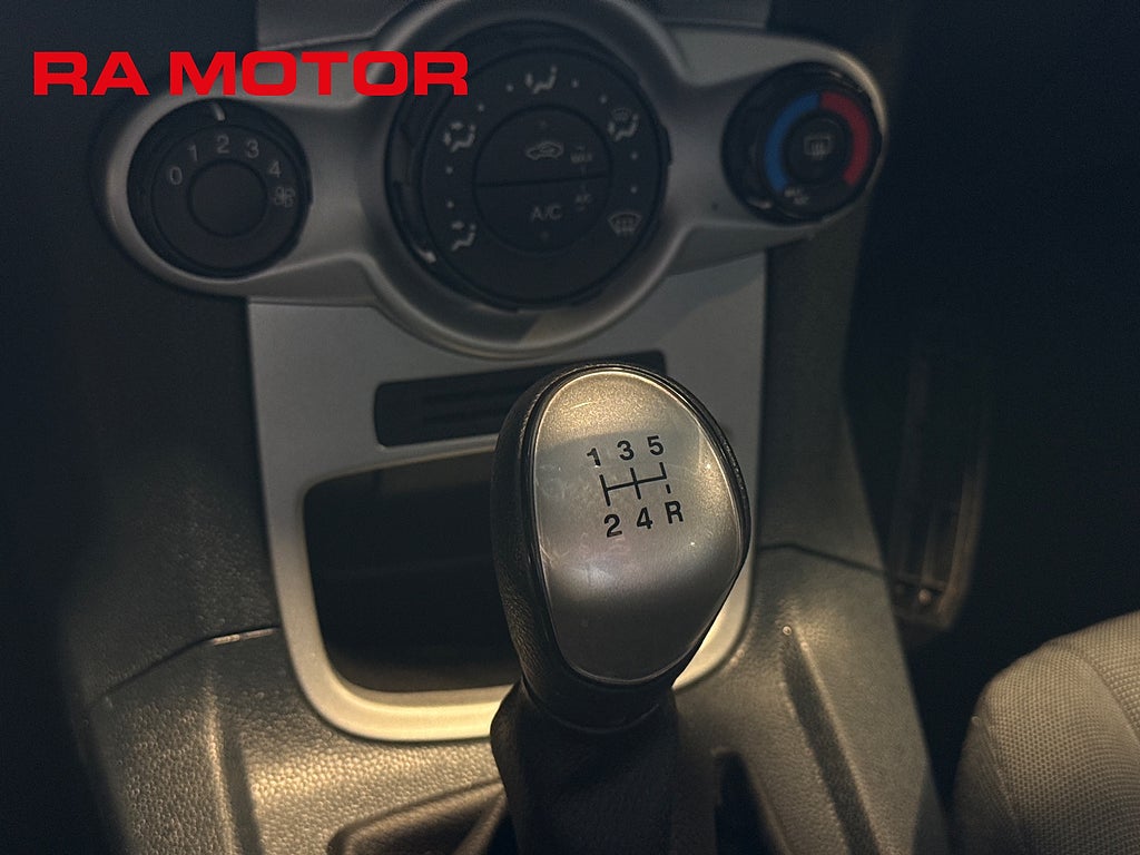 Ford Fiesta 5-dörrar 1.6 TDCi Trend | M-Värm | Manuell | 0.42l 2012
