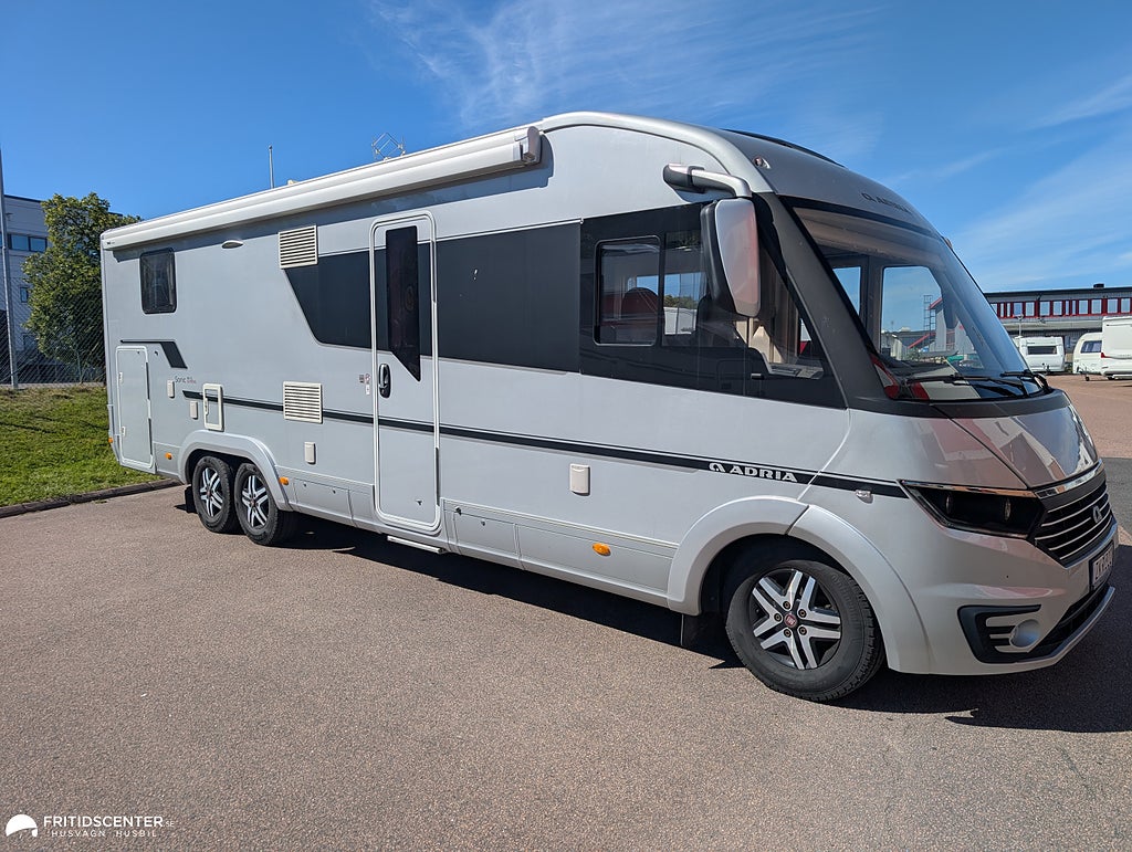 Adria SONIC SUPREME I 810 SL *ALDE / Hydrauliska stödben