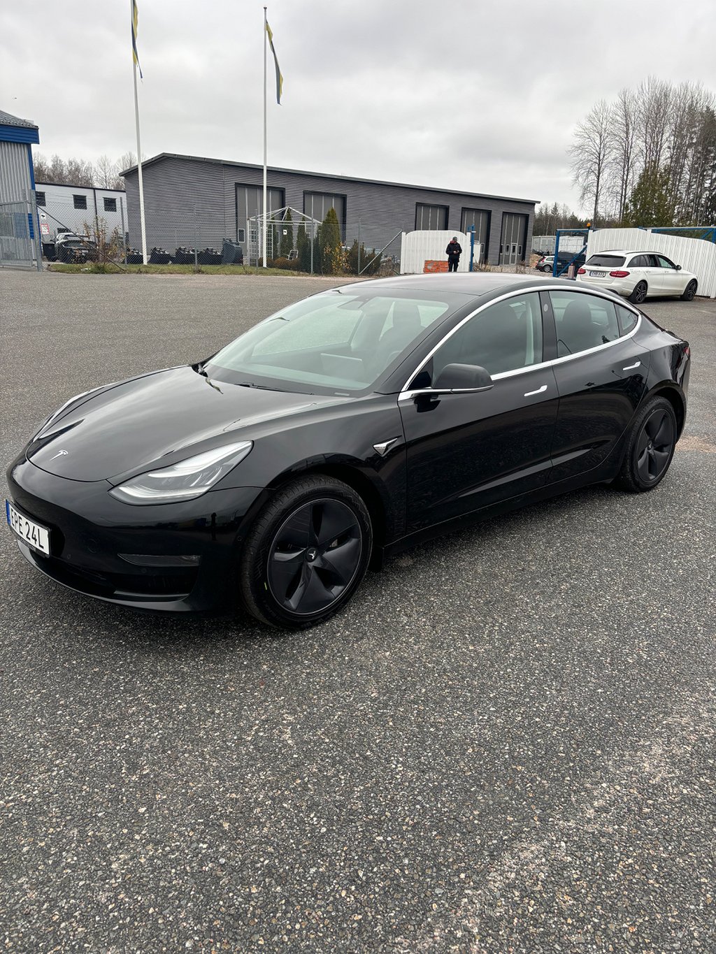 Tesla Model 3 Long Range AWD