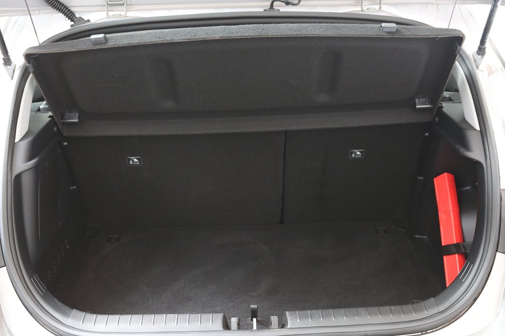 Hyundai i20 1,0 T-GDI 100hk Essential Aut 5D Motorvärmare 2022