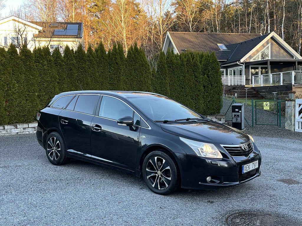 Toyota Avensis Kombi 2.2 D-4D Automatisk, Executive, 150hk, 2009
