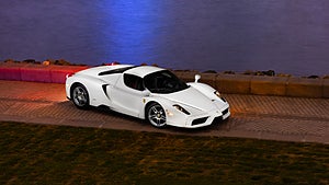 Det här exemplaret av  Ferrari Enzo är det enda i färgen Bianco Avus. Foto: RM Sotheby's