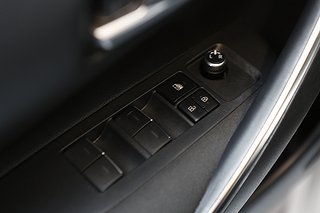 Halvkombi Toyota Corolla 18 av 19