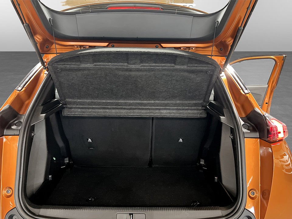 Bild på Peugeot 2008 Active Pack 1.2 PT 130hk Aut CARPLAY P-SENSORER