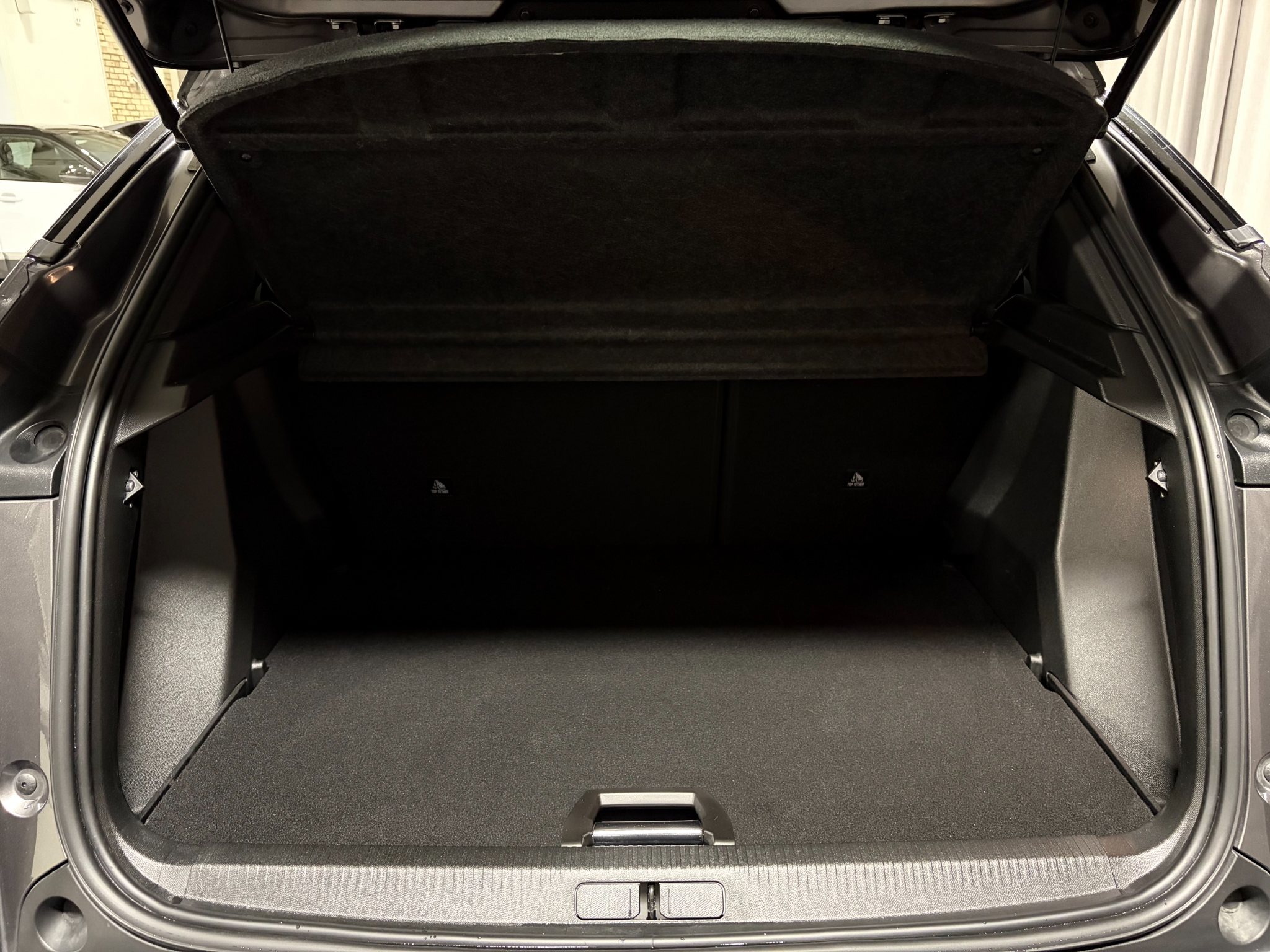 Peugeot 2008 GT PureTech 130 AUT 2023, bild 5/10