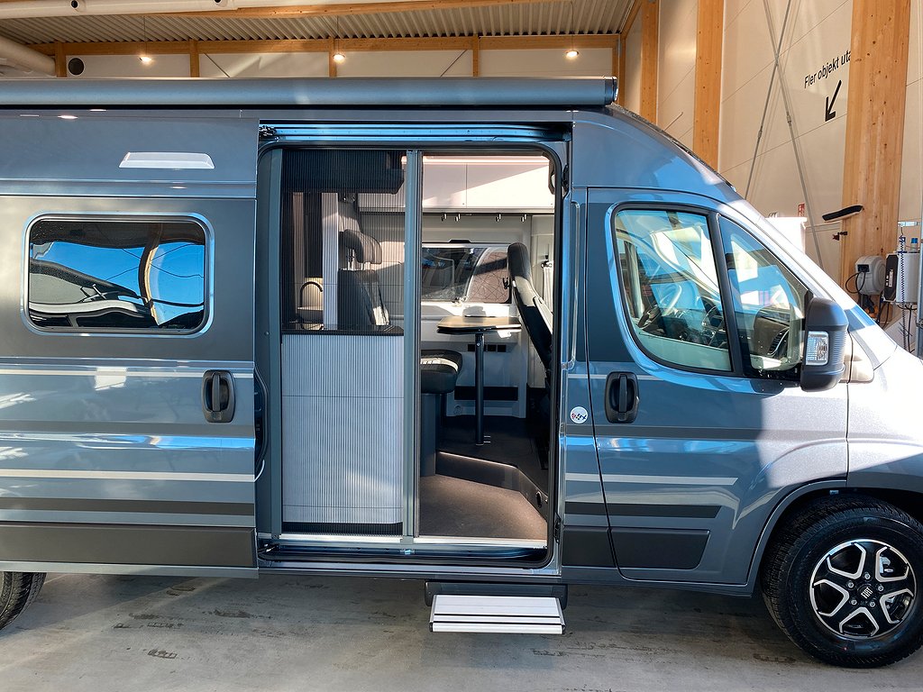 Adria Twin 600 SPB / Under 6 m / Automat / Dieselvärmare / - Adria