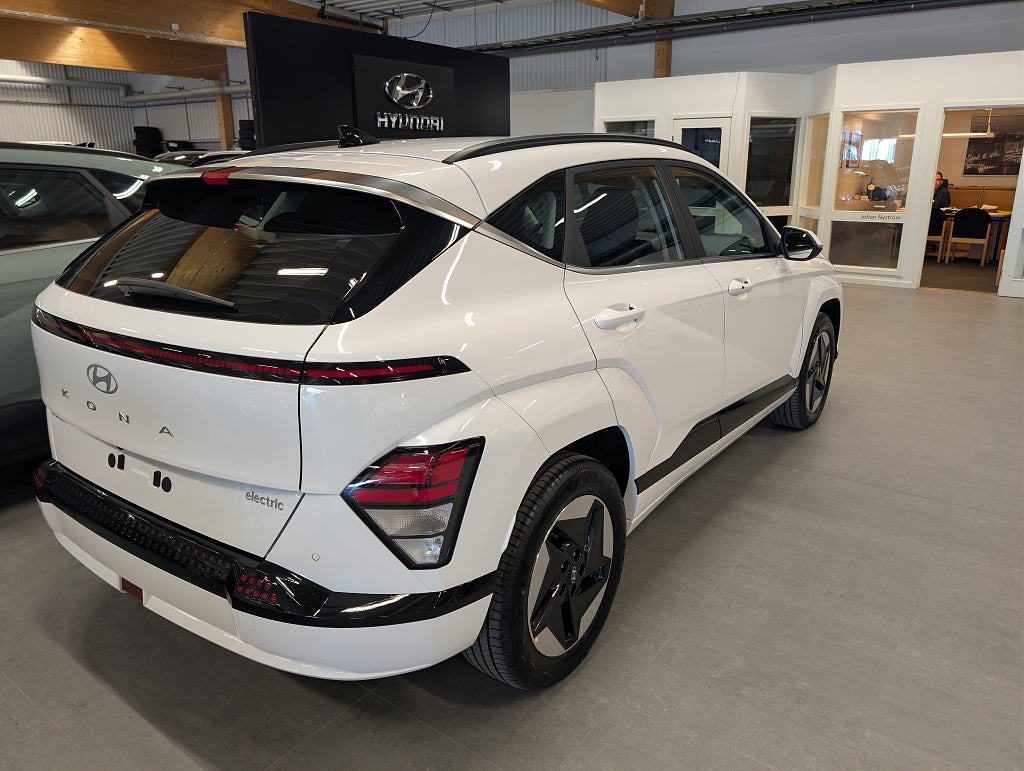 Hyundai Kona Electric 65,4 kWh *20% KAMPANJ* thumbnail