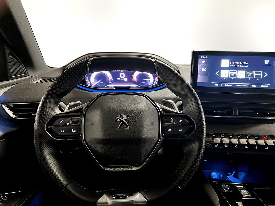 Bild på Peugeot 5008 GT 1.2 PT 130hk Aut 7-SITS B-KAMERA CARPLAY