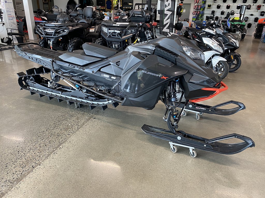 Ski-Doo Summit X 850 E-TEC