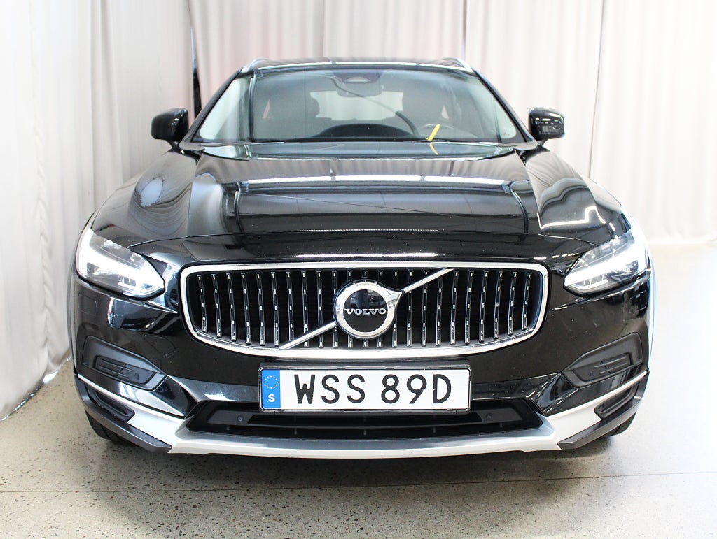 Volvo V90 Cross Country B4 AWD 197HK Advanced Edition, Drag, Värmare,
