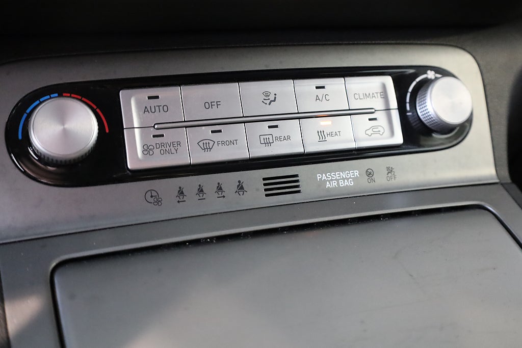 Hyundai Kona 39.2 kWh Essential Navi Kamera Krell Leasbar Rattvärme