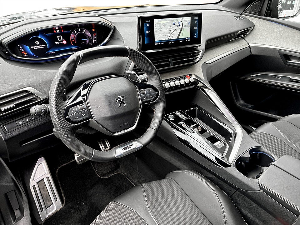 Bild på Peugeot 5008 GT 1.2 PT 130hk Aut 7-SITS B-KAMERA CARPLAY