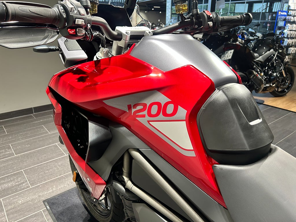 Triumph Tiger 1200 GT PRO/3st väskor/898 mil